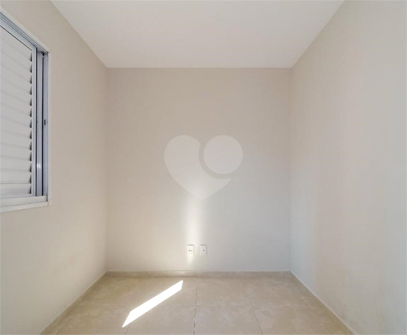 Apartamento à venda com 3 quartos, sendo 1 suíte, em Parque Reboucas, São Paulo, SP
