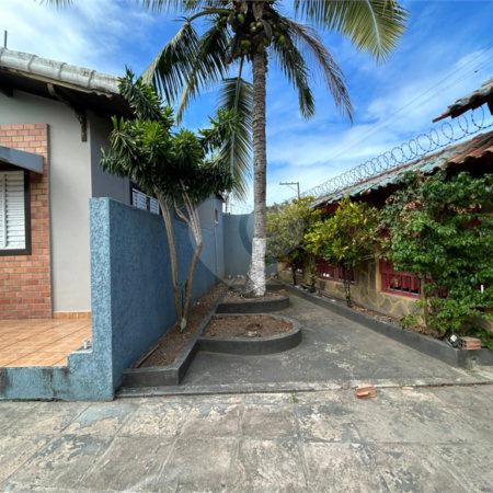 Casa à venda com 3 quartos, sendo 1 suíte, em Campinho, Porto Seguro, BA