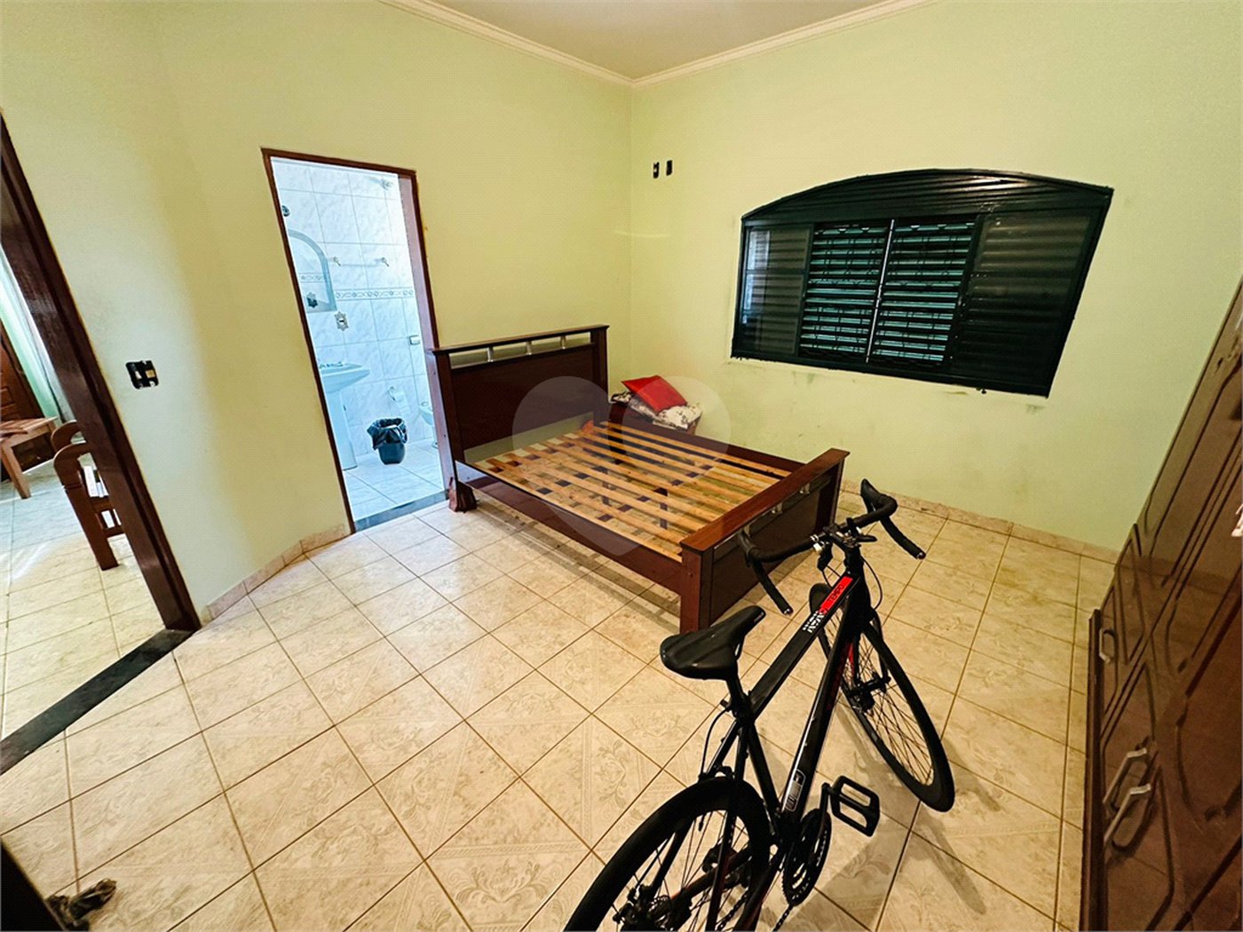 Sobrado à venda com 3 quartos, sendo 1 suíte,  em Jardim Regina, Indaiatuba, SP
