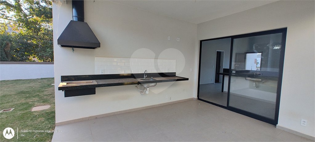 Casa à venda com 3 suítes no condomínio Reserva Ybyra, Atibaia - SP