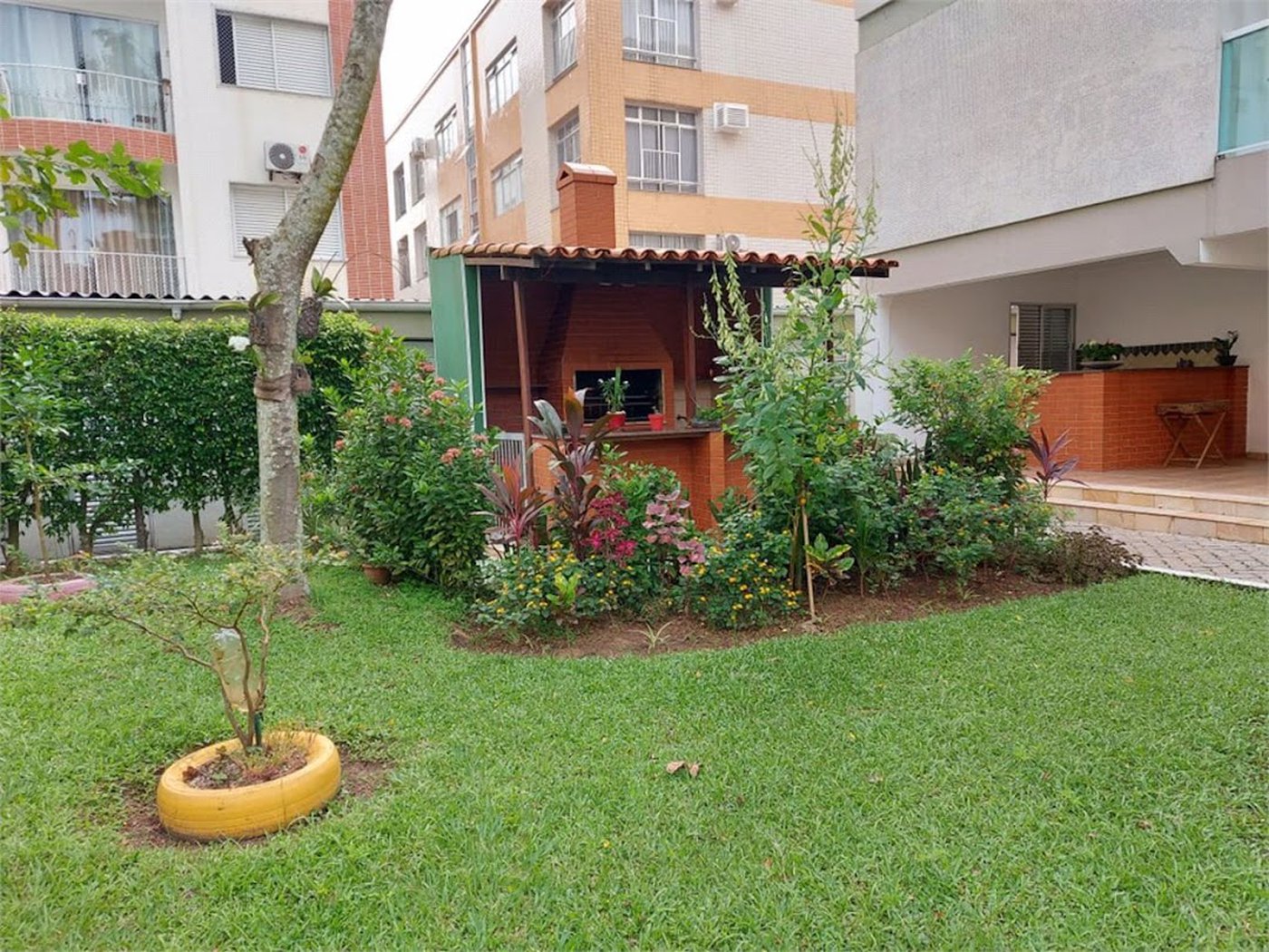 Apartamento Residencial à venda, Jardim Três Marias, Guarujá - AP1018.