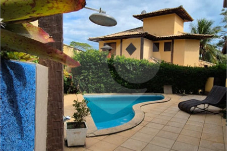 Casa à venda com 5 quartos, sendo 4 suítes,  em Geribá, Armação dos Búzios, RJ
