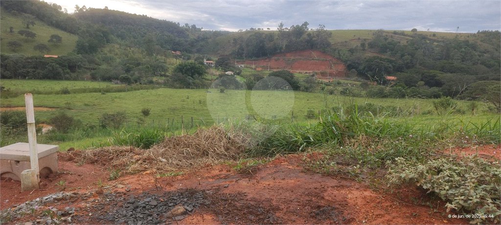 Terrenos de 300 metros em condomínio fechado e prontos para construir na região de Atibaia