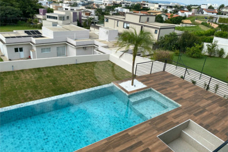 Casa à venda com 4 suítes no condomínio Parque Chapada Itu, Itu - SP