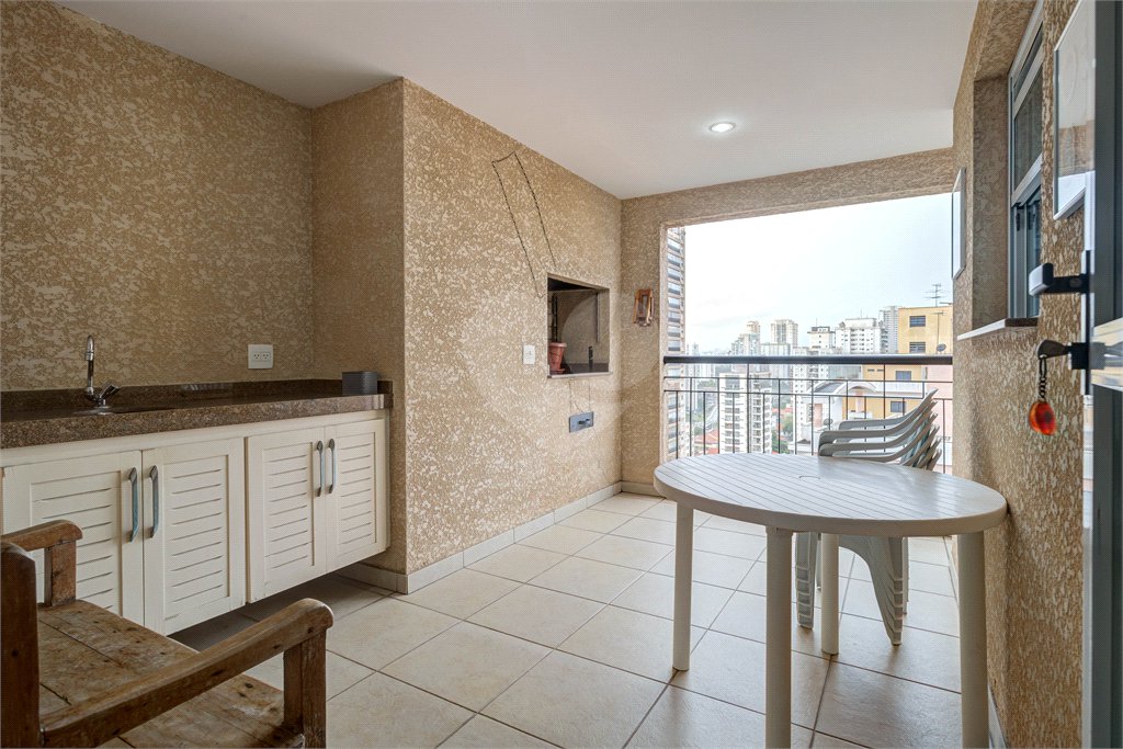 Apartamento à venda com 4 quartos, sendo 3 suítes, em Brooklin, São Paulo, SP