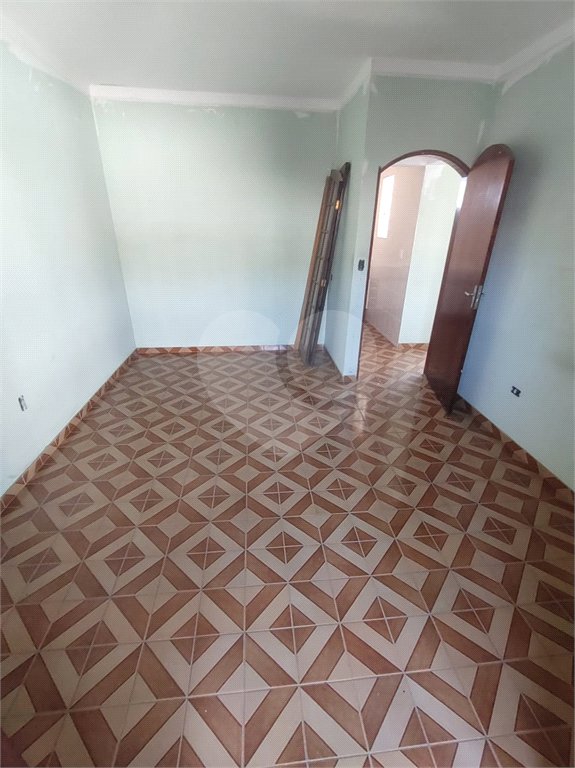 Casa à venda com 3 quartos, sendo 1 suíte, em Jardim das Palmeiras, Várzea Paulista, SP