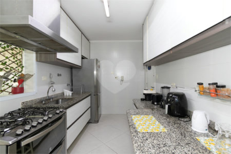 Apartamento à venda com 2 quartos, sendo 1 suíte,  em Indianópolis, São Paulo, SP