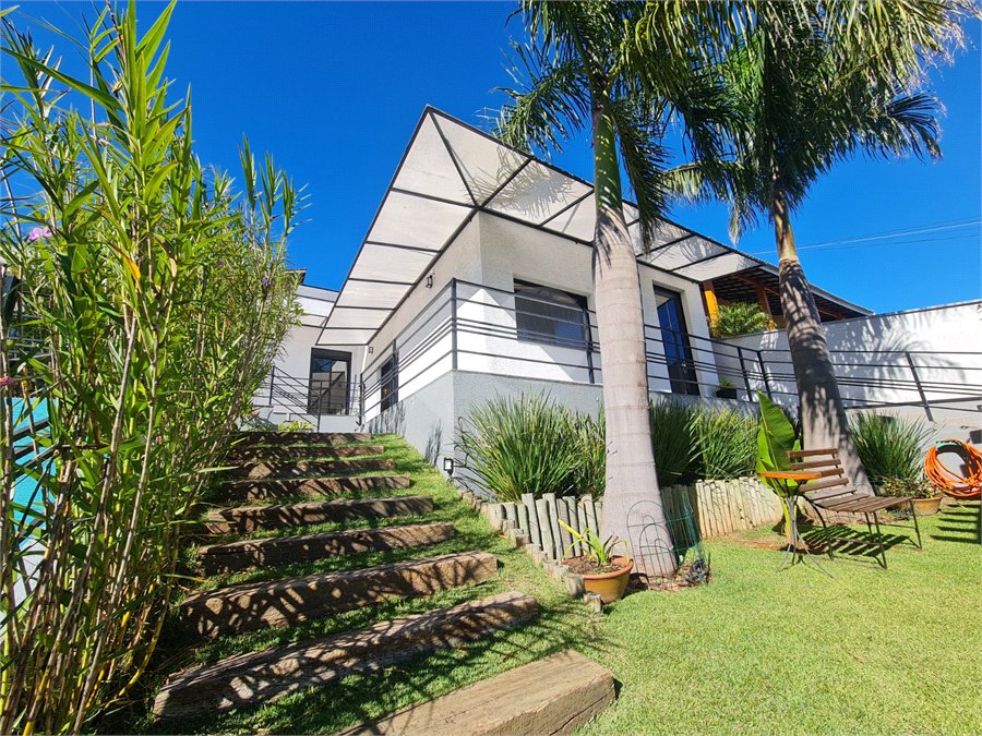 Casa com 4 dormitórios à venda, 214 m² por R$ 1.890.000 - Parque Arco Iris - Atibaia/SP