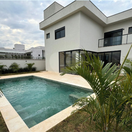 Casa à venda com 4 suítes no condomínio Villas do Golf, Itu - SP