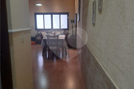 Casa à venda com 3 quartos, sendo 1 suíte,  em Residencial Colinas, Mogi das Cruzes, SP