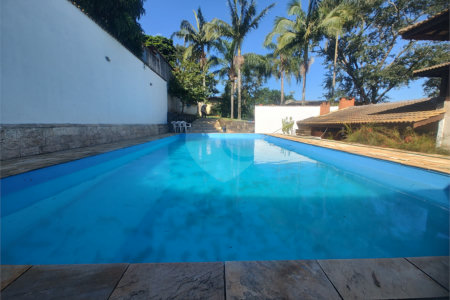 Chácara à venda com 4 quartos, sendo 3 suítes, em Campos de Atibaia, Atibaia, SP