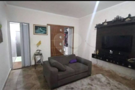 Casa à venda com 2 quartos, sendo 1 suíte, em Cidade Edson, Suzano, SP