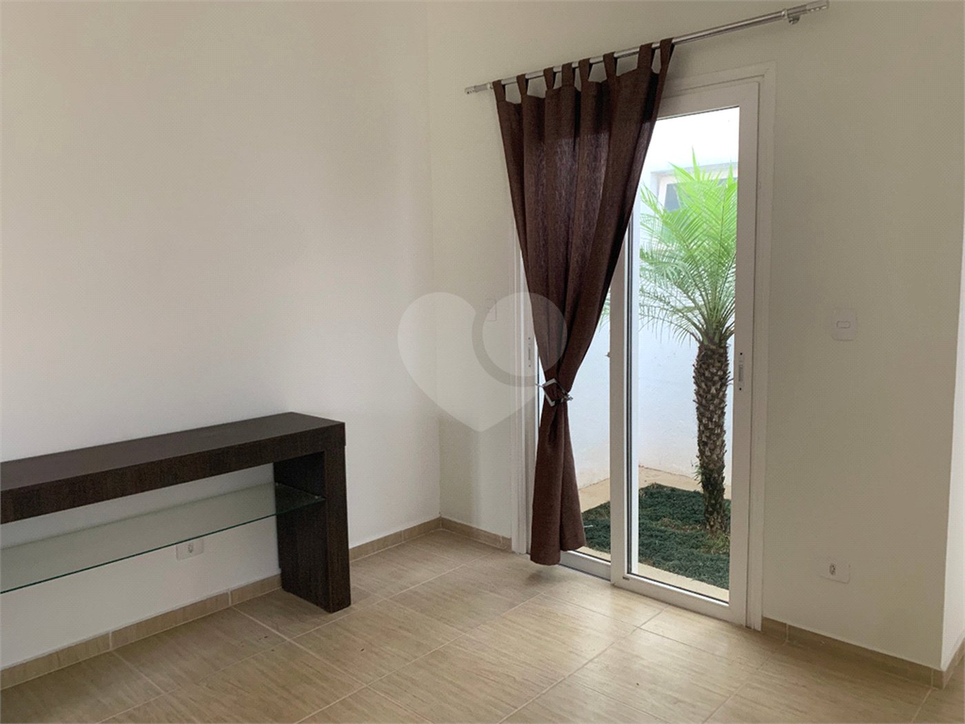 Casa à venda com 3 quartos, sendo 1 suíte, no condomínio Marf Iii- Fase III, Bom Jesus dos Perdões - SP