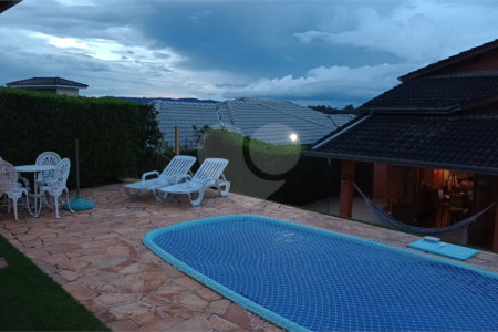 Casa à venda ou para alugar com 3 quartos, sendo 1 suíte, no condomínio Paysage Noble, Vargem Grande Paulista - SP