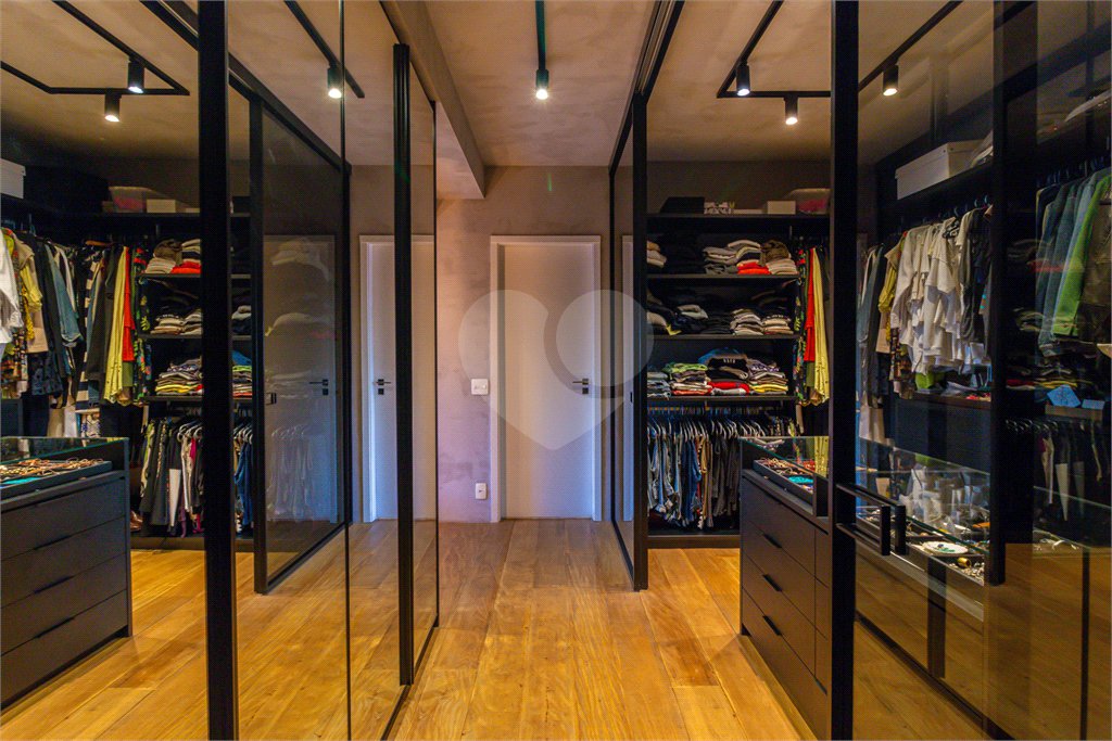 Apartamento à venda com 4 suítes em Campo Belo, São Paulo, SP