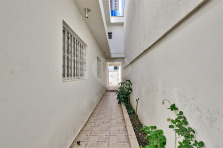 Casa à venda com 3 quartos, sendo 1 suíte, em Santo Amaro, São Paulo, SP
