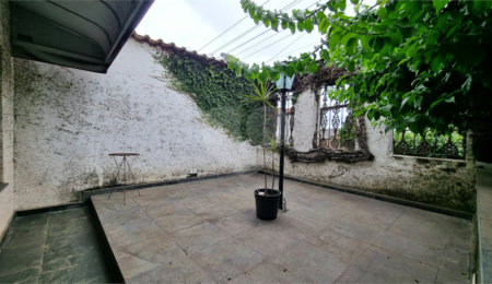 Sobrado à venda com 4 quartos em Vila Dom Pedro II, São Paulo, SP