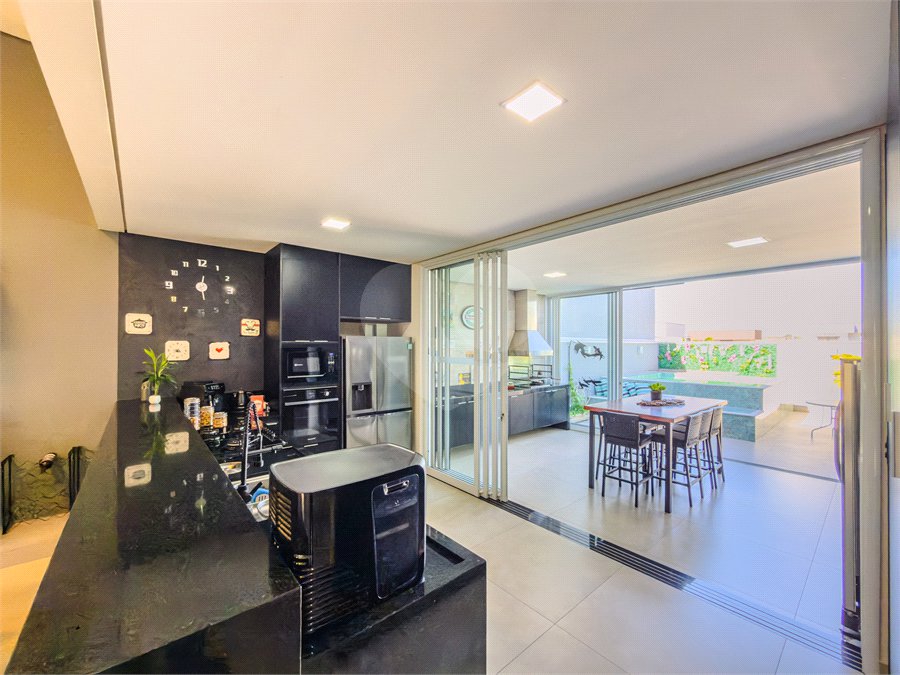 Casa à venda com 3 suítes no condomínio Jardim Residencial Dona Maria José, Indaiatuba - SP