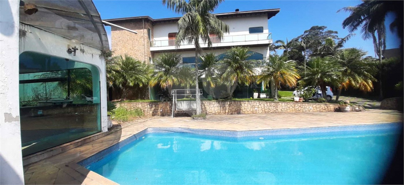 Casa à venda com 4 suítes no condomínio Parque Imperial da Cantareira, Mairiporã - SP