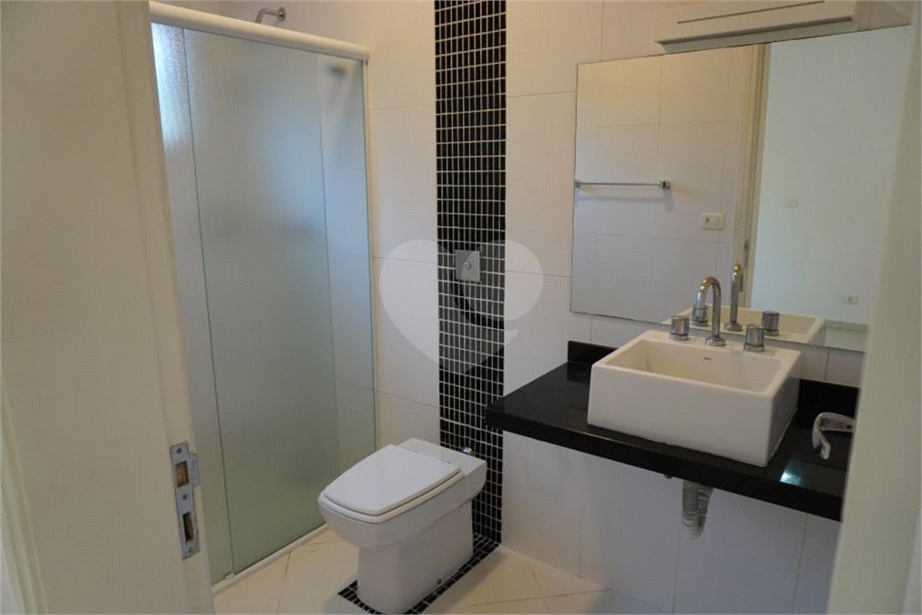 Casa para alugar com 4 quartos, sendo 2 suítes, no condomínio Mont Serrat, Salto - SP