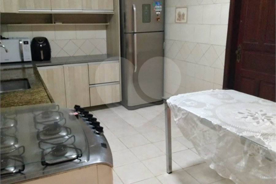 Sobrado à venda com 4 quartos, sendo 2 suítes, em Butantã, São Paulo, SP