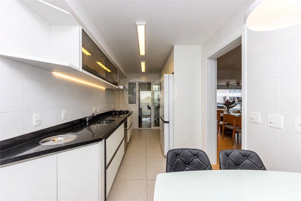 Apartamento à venda com 4 quartos, sendo 3 suítes, em Chácara Santo Antônio (zona Sul), São Paulo, SP