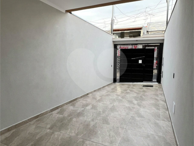 Sobrado à venda com 3 suítes em Parada Inglesa, São Paulo, SP