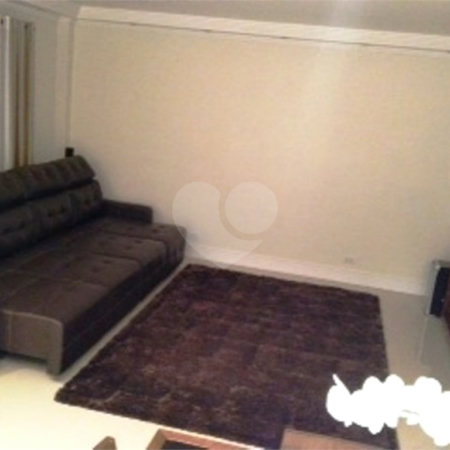 Casa à venda com 3 quartos, sendo 1 suíte, no condomínio Residencial Água Fria, São Paulo - SP