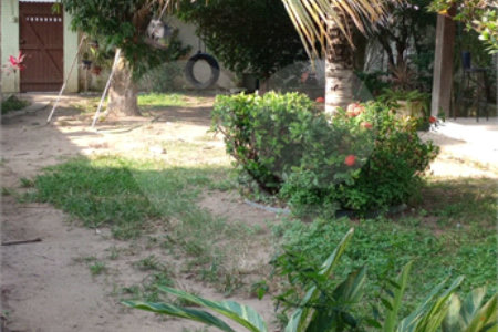 Casa à venda com 3 quartos, sendo 1 suíte, em Areal, Araruama, RJ