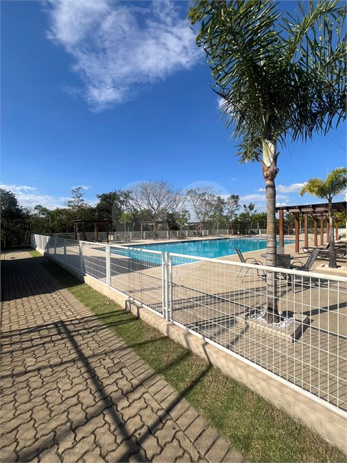Casa à venda ou para alugar com 2 quartos, sendo 4 suítes, no condomínio Residencial Jardim Bréscia, Indaiatuba - SP