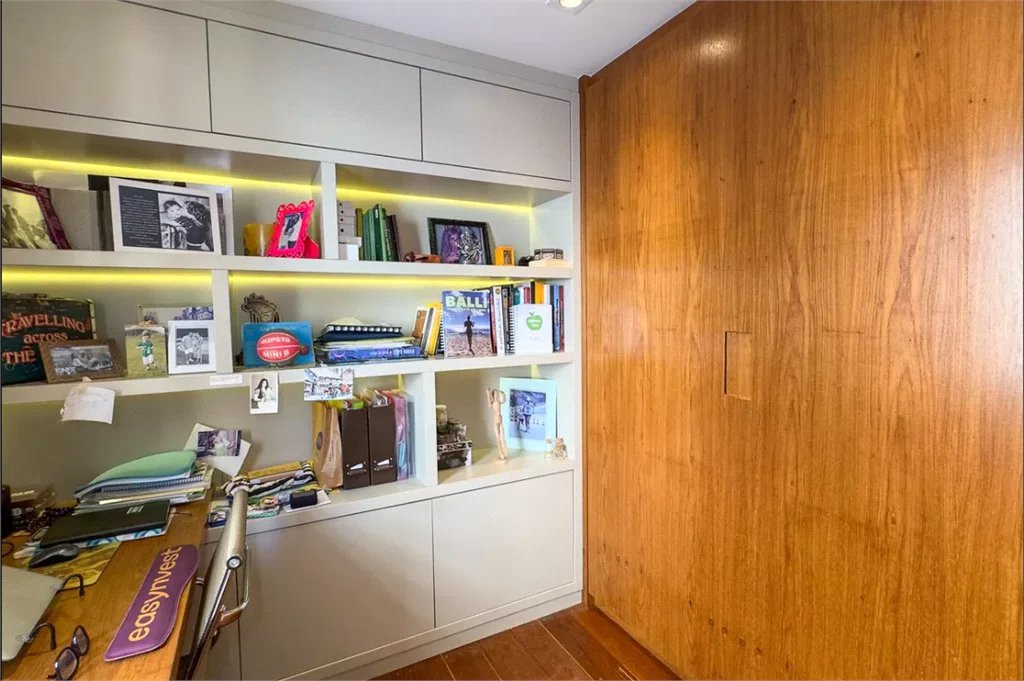 Apartamento à venda com 3 quartos, sendo 1 suíte, em Brooklin Paulista, São Paulo, SP
