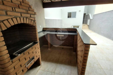 Sobrado à venda com 2 quartos, sendo 1 suíte,  em Vila Suissa, Mogi das Cruzes, SP