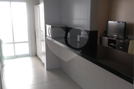 Apartamento à venda com 3 suítes em Pinheirinho, Vinhedo, SP