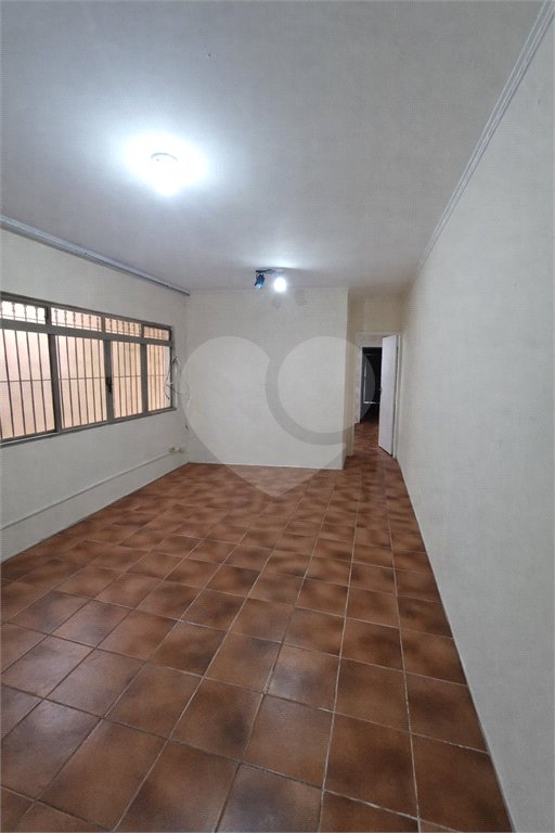 Casa à venda com 3 quartos, sendo 1 suíte, em Jardim Santo Elias, São Paulo, SP