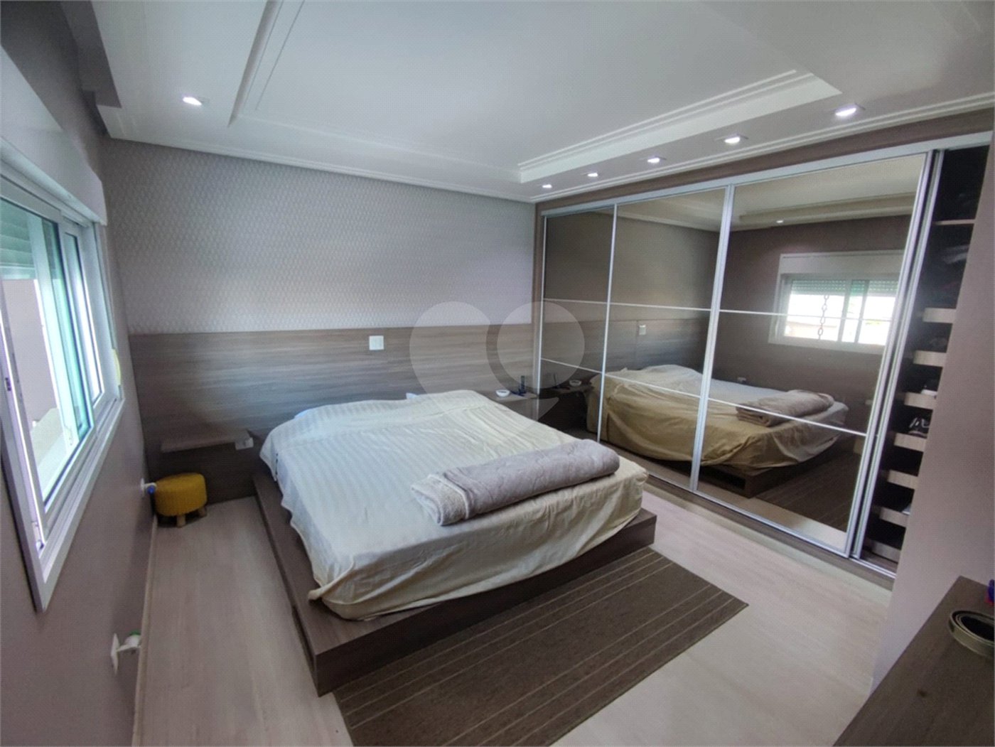 Sobrado à venda com 3 quartos, sendo 2 suítes,  em Vila Pires, Santo André, SP