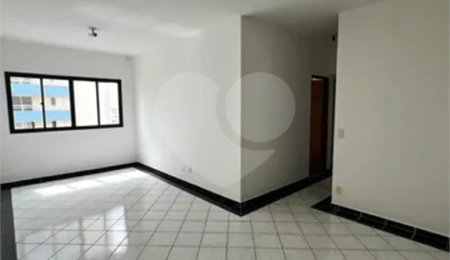 Apartamento à venda com 3 quartos, sendo 1 suíte,  em Parque Residencial Aquarius, São José dos Campos, SP