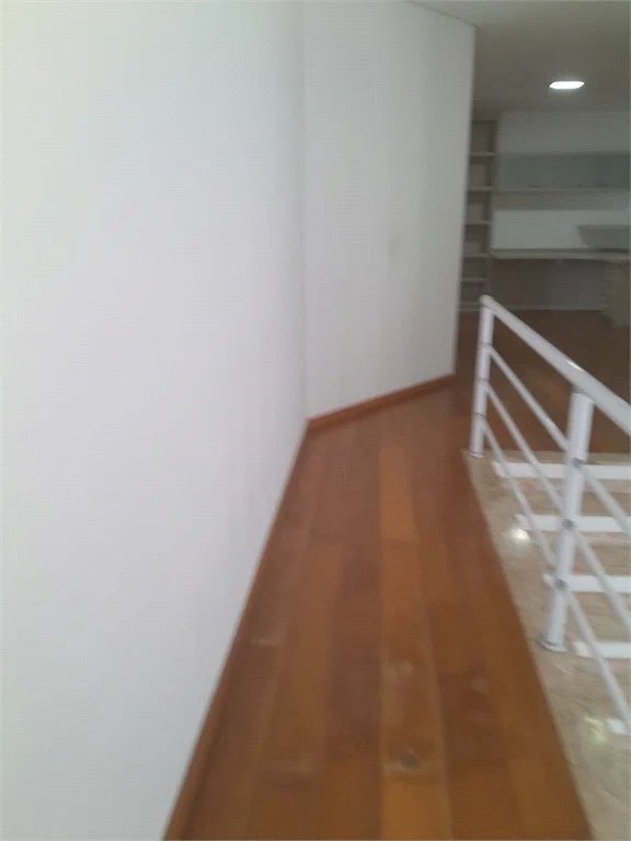 Casa à venda ou para alugar com 4 suítes em Chácaras São Carlos, Cotia, SP