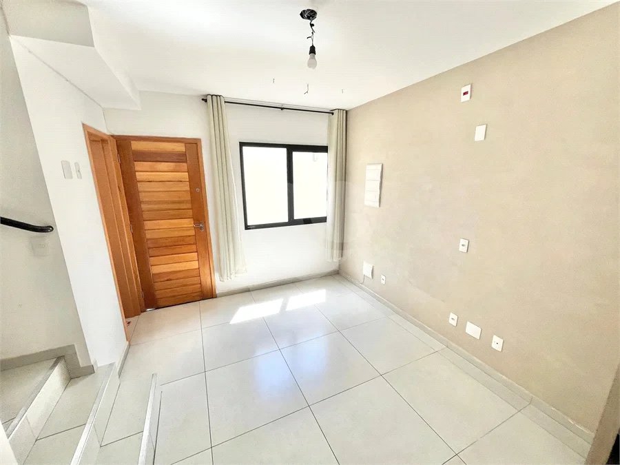 Casa à venda com 2 suítes no condomínio Residêncial Antuérpia, São Paulo - SP