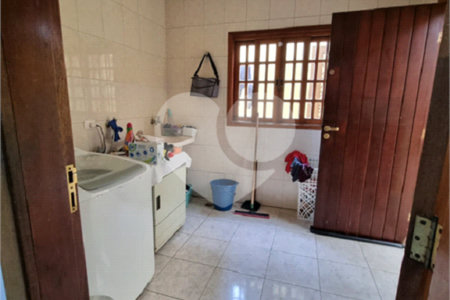 Sobrado à venda com 4 quartos, sendo 2 suítes, em Vila Mazzei, São Paulo, SP