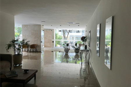 Apartamento à venda com 3 quartos, sendo 1 suíte,  em Itaim Bibi, São Paulo, SP