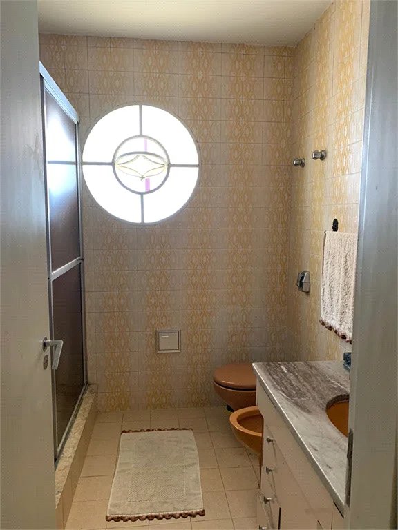 Casa à venda com 4 quartos, sendo 1 suíte, em Caxingui, São Paulo, SP