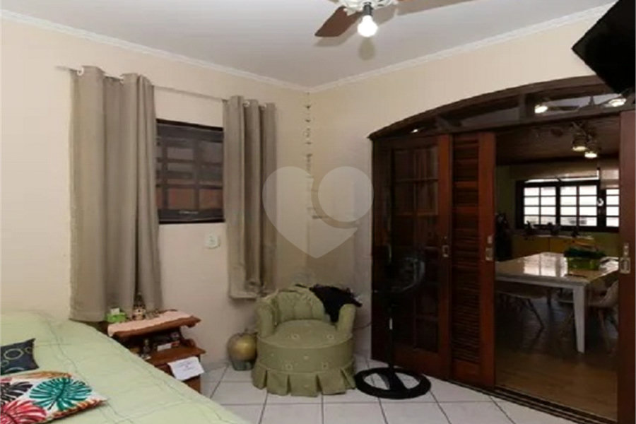 Casa à venda com 3 quartos, sendo 1 suíte, em Vila Gustavo, São Paulo, SP