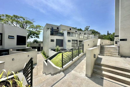 Casa à venda com 2 suítes no condomínio Gran Loft, Cotia - SP