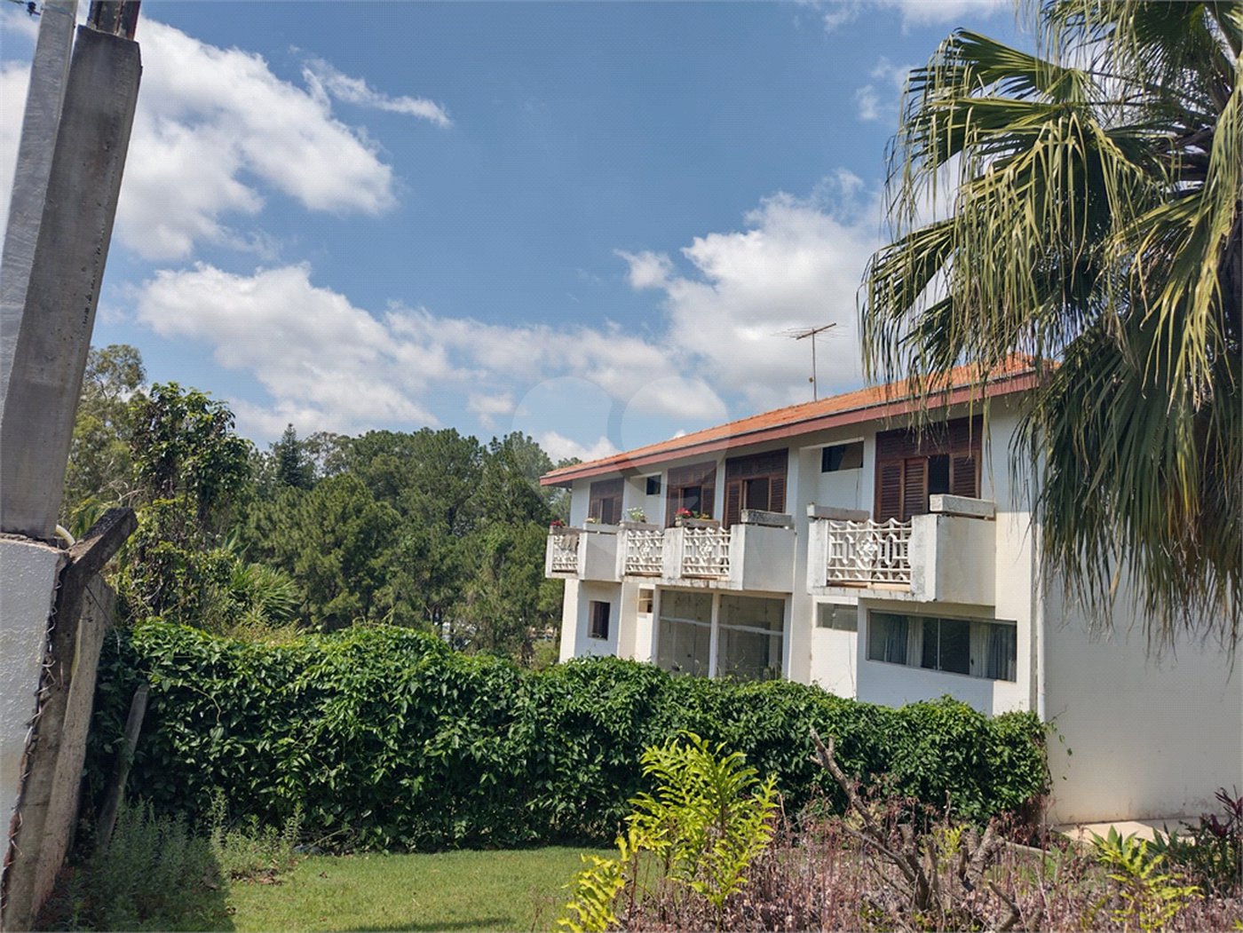 Casa à venda com 7 quartos, sendo 4 suítes, no condomínio Estância Marambaia, Vinhedo - SP