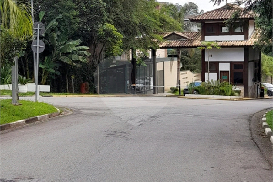 Terreno à venda no condomínio Itaguaçu da Cantareira, São Paulo - SP