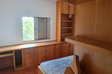 Sobrado à venda com 2 quartos, sendo 1 suíte, em Jardim Ivana, São Paulo, SP