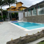 Casa à venda com 4 quartos, sendo 3 suítes, no condomínio Vila Hípica I, Vinhedo - SP