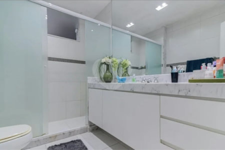 Apartamento à venda com 4 quartos, sendo 1 suíte,  em Copacabana, Rio de Janeiro, RJ