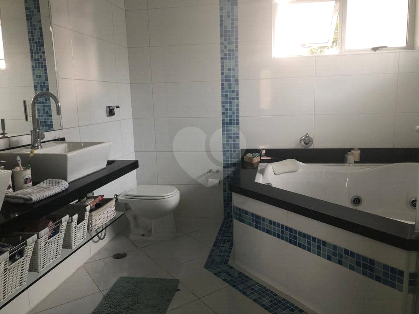 Sobrado à venda com 4 quartos, sendo 2 suítes, em Palmas do Tremembé, São Paulo, SP