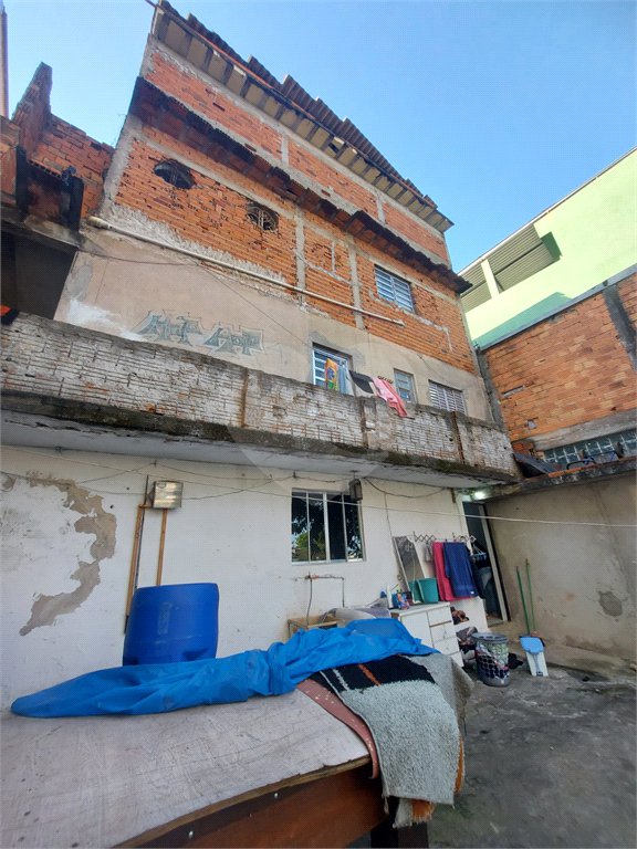 Sobrado à venda com 8 quartos no Brasilândia, São Paulo, SP